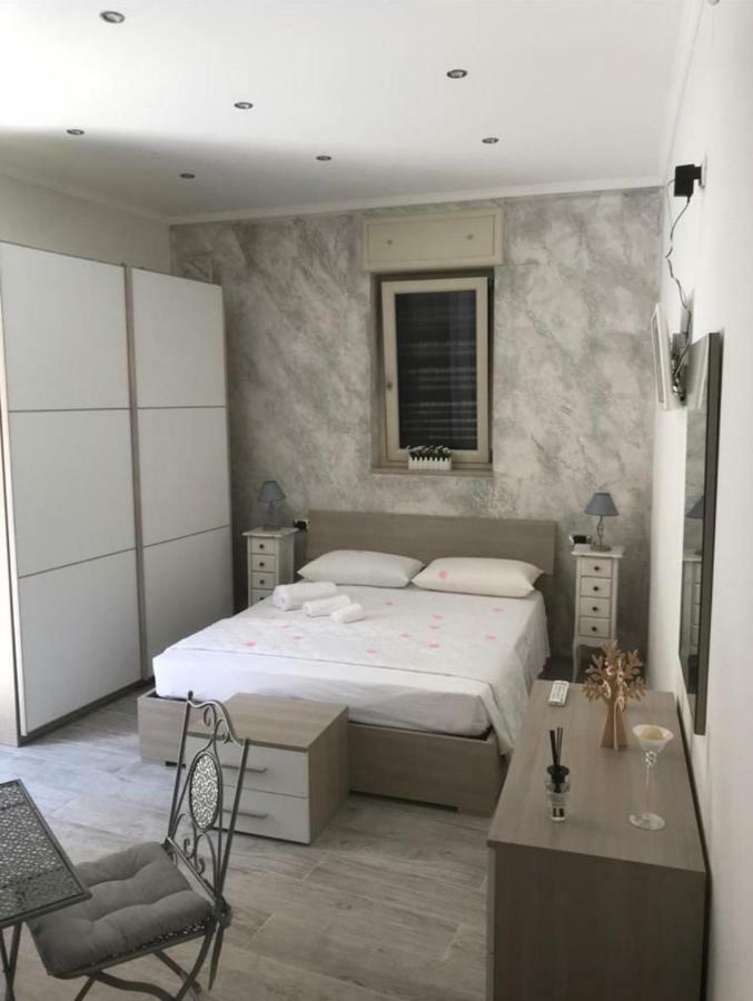 La Maison - Matrimoniale Stornara Kültér fotó